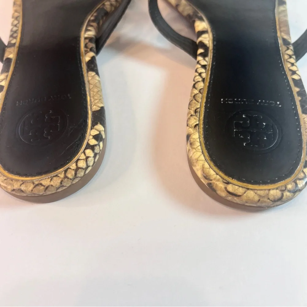 Tory Burch Miller Sandals 8M Snake Print Gold Logo Thong Flip Flop Leather - Picture 7 of 9